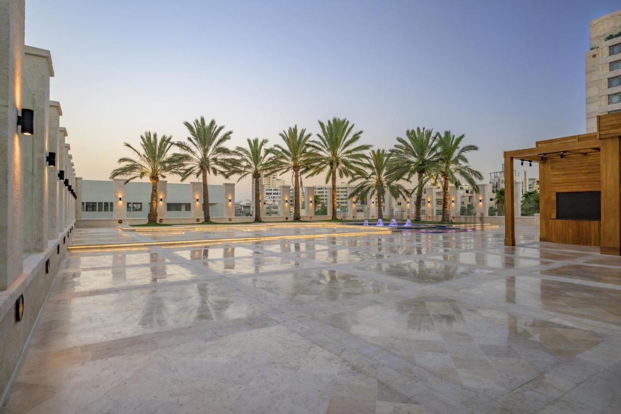 ホテル グランド ハイヤット アンマン エクステリア 写真 The courtyard of the Al-Shaqra campus