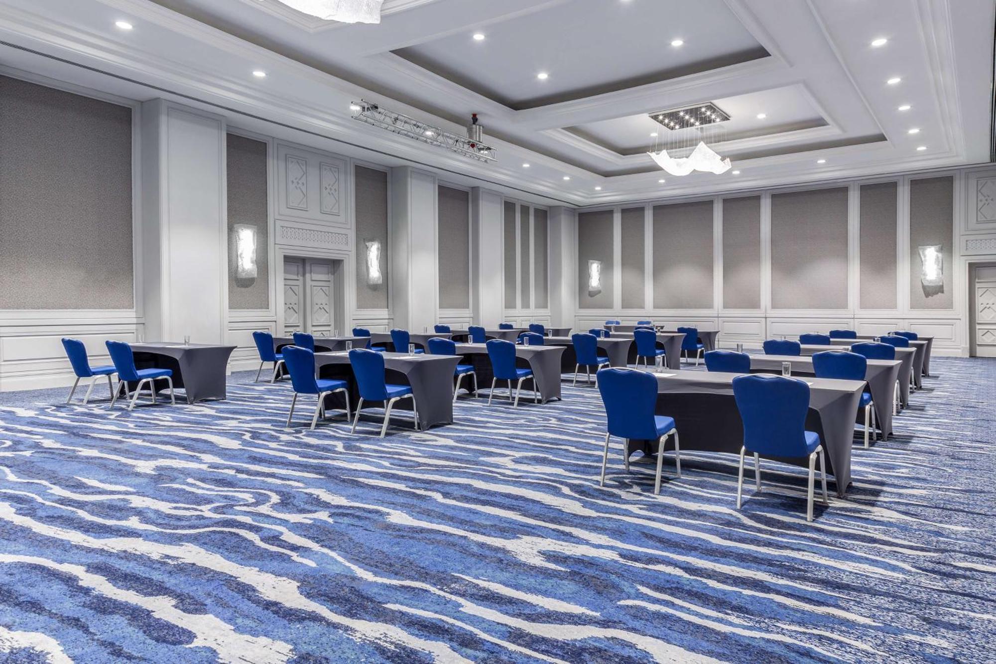 ホテル グランド ハイヤット アンマン エクステリア 写真 The ballroom at the Hilton London Heathrow