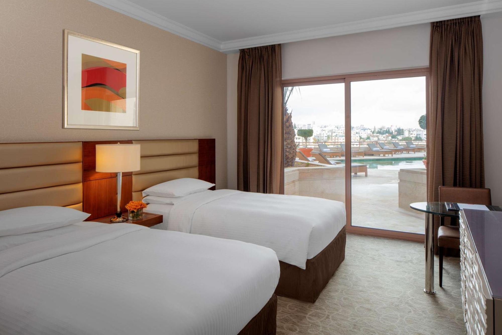 ホテル グランド ハイヤット アンマン エクステリア 写真 A room at the Hilton Sharm El Sheikh